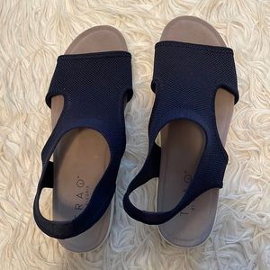 Navy sandals TRAQ by Algeria